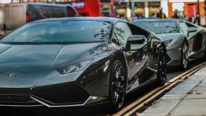 November med blogger, artist og forfatter sophie elise isachsen på vokal. Jocke Jonna Ab Ager En Lamborghini Vard 2 3 Miljoner