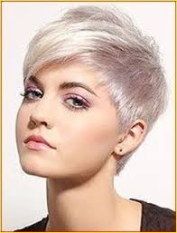 Zu groß ist der schritt von lang auf kurz zu dominant die frage ob einem die neue frisur tatsächlich steht. Sehr Kurze Frisuren Fur Frauen 2019 2020 Frisur Trend Frisuren Haarschnitte Pixie Frisur Haarschnitt Kurz