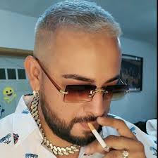 Sueter para hombre tipo sport Zara talla L en perfecto estado no roto ni  deslavado en $200 entrego en metro y metrobus me acerco a tu ubicación