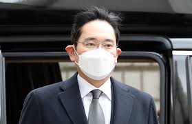 이재용 삼성전자 부회장의 가석방 또는 사면에 대해서는 국민 대다수가 찬성하는 것으로 나타났다. Cn19llex2hdhcm