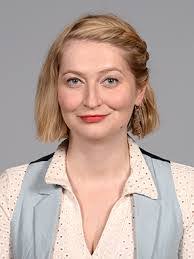 Caitlin Ellis's Instagram, Twitter & Facebook