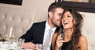 After all, you're going for more than just an encouraging smile. Funny Questions To Ask A Girl To Make Her Laugh And Swoon Her With Your Wit