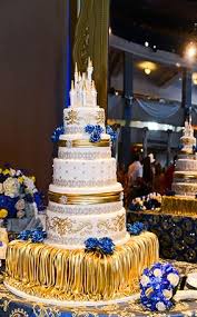 15 Perfect Cinderella Wedding Cakes This Fairy Tale Life Disney Wedding Cake Castle Wedding Cake Cinderella Wedding Cake
