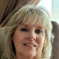 Lynne Snow's Instagram, Twitter & Facebook