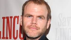 Why Roy From Chicago P.D. Looks So Familiar