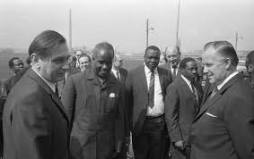 About Kenneth Kaunda First President Of Zambia 1924 N A Biography Facts Career Wiki Life