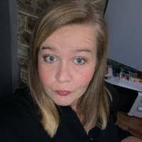 Abby Bill's Instagram, Twitter & Facebook