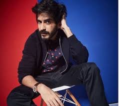 He is the son of famous bollywood superstar anil kapoor. Harshvardhan Kapoor Biography Anil Kapoor Son Wiki Age Height Spouse Career