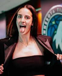 Caitlin Clark Official ✓