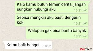 Pertimbangannya adalah kalau gak malu, ya takut kalau perasaannya bertepuk sebelah tangan. 8 Cara Kasih Kode Ke Gebetan Lewat Chat Sudah Tahu
