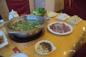 On Me Demande Souvent La Version Mongole De La Fondue Rapportee D Asie Il Existe Plusieurs Versions Voici La Fondue Mongole Recette Fondue Cuisine D Ailleurs