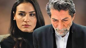 La Promessa, trame spagnole: Adriano lascia Catalina, capendo che è ancora  presa da Pelayo