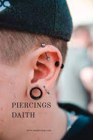 Como Hacer Un Piercing En La Oreja Distintos Tipos Y Diferencias Entre Ellos Www Tuspiercings Com Guys Ear Piercings Face Piercings Men S Piercings