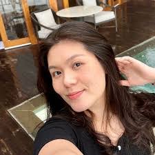 Bee Chew's Instagram, Twitter & Facebook