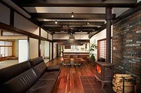 薪ストーブと囲炉裏のあるリビングダイニング 囲炉裏 古民家 インテリア リノベーション リフォーム