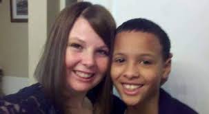 Amanda Chatham's Instagram, Twitter & Facebook