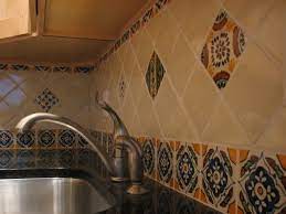 If you shop for mexican tiles and talavera murals to decorate your house, restaurant or bar, this is it. Are You Looking For Some Amazing Ideas For Your New Kitchen Backsplash Installing A Mexican Tile Kitchen Mexican Tile Kitchen Backsplash Spanish Style Kitchen