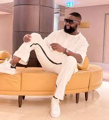 Having been designed in a way that would definitely flatter you, they make everybody look like a celebrity! Iy Eyxbmsrvdpm