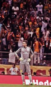 An unyielding clerk responsible for the payment of the salaries and bonus of. 43 Galatasaray Ideen Galatasaray Hintergrundbilder Hintergrund