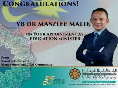 Mǎzhìlǐ lahir 15 julai 1974) merupakan ahli politik malaysia.beliau merupakan ahli parlimen bagi simpang renggam dan menteri pendidikan malaysia dari tahun 2018 sehingga tahun 2020. Congratulations To Yb Dr Maszlee Malik Malaysia New Education Minister