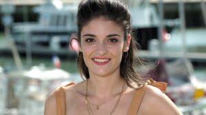 L'esthéticienne et masseuse, arrivée en janvier 2013, aux belles du mistral, avait gagné une forte popularité auprès des fans, grâce à sa gouaille et à une allure de bimbo, très proches de celles du. Mort D Ariane Du Club Dorothee Dans L Actualite Tele Loisirs