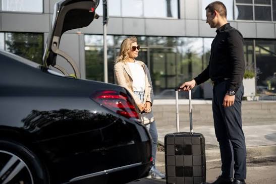 Why Choose Professional Airport Transfers in London - Imperial Ride