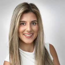 Leonie Wright's Instagram, Twitter & Facebook