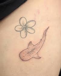 Lex is a return client and she's back for some more cute ass pieces! We did  a negative space greywash of the sun from the movie Tangled, which I  absolutely LOVE!!! As