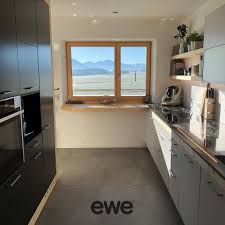 Moderne Kuche In Kombination Mit Massivholz Ewe In 2020 Moderne Kuche Kuchentrends Ewe Kuchen