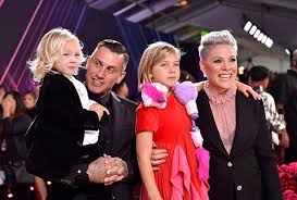 P!nk's official music video for 'just give me a reason' ft. Pink Announces Music Break For Husband Carey Hart And Kids Metro News