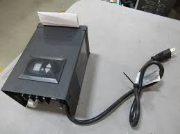 Portfolio 60 Watt 12 Volt Multi Tap Landscape Lighting Transformer With Digital Timer With Dusk To Dawn Sensor 8201080378 Mn Home Outlet Auction Burnsville 57 K Bid