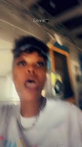 FHITO#hellomfka#lookingforyouinthedaylightwithaflashlight💅🏾😘