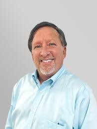 Doug Moss's Instagram, Twitter & Facebook