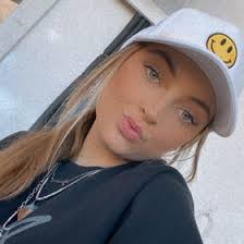 Amanda Ott (OttAmanda)