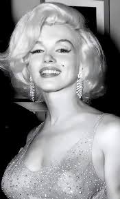 Happy Heavenly Birthday Vaughn 🌷 Vaughn Monroe October 7, 1911 ― May 21,  1973 Vanghn first recorded this song in 1954.