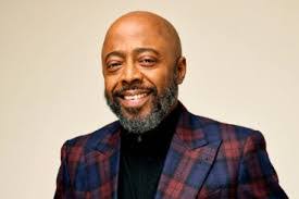 Iris Pope's Instagram, Twitter & Facebook