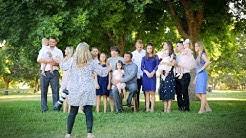 I have a group of ten coming up next week and was wondering if anyone would like to post their favorite large group posing ideas or if you had any. Large Outside Family Ideas Photo