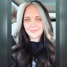 Who can trim my cat's nails near Hartwell?