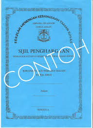 Pendidikan moral setiap hari, setiap orang bertemu dengan situasi kehidupan yang membuatnya harus berpikir, membuat opini, mengambil keputusan dan melakukan tindakan. Essay Folio Pendidikan Moral