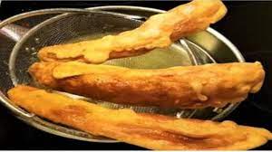 It is typically consumed as a snack in the morning and afternoon. Resep Pisang Goreng Tanduk Krispi Fried Bananas Recipe Youtube