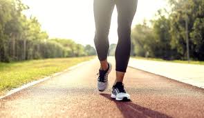 Et quelques idées d'occupations (.) nous avons mis en place l'outil qui vous permet de calculer le fameux « 1 kilomètre autour de chez vous » pour respecter les règles de confinement. A Partir De Quand La Marche Devient Elle Un Sport L Express Styles