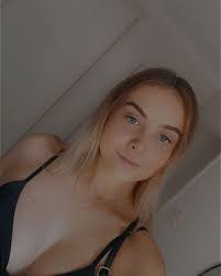 Kyra Johnston's Instagram, Twitter & Facebook