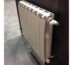 Nature de la pièce (sdb ou chambre),l'isolation de la pièce, l'année de construction, volume et le nombre de fenêtres. Radiateur Eau Chaude Castorama Gamboahinestrosa