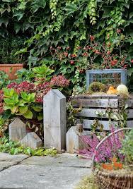 Hof 9 Innenhofpics Im Oktober Und Hagebuttenkranz Diy Finished Pool The Quick Pool Solution Swimming Pools In The In 2020 Diy Garden Winter Garden Diy Outdoor