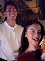 Amira Alawi Pag Aming Bisexual Siya