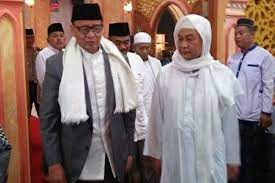Pengajian terbaru abuya uci turtusi cilongok 2020, karomah pengajian terbaru abuya uci turtusi cilongok 2020, dongeng kesaktian abuya dimyati cilongok dan ki ahmad kareun saat ziarah. Jkpt6pp 0dni5m