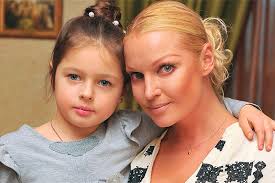 Также волочкова сообщила, что ее дочь ариадна родилась в центре города и всегда жила в достатке. 7 Letnyaya Doch Anastasii Volochkovoj Ariadna Osvobodila Zalozhnikov