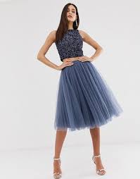 Dies ist die perfekte plattform fâ¨¹r sie, um midi kleider straßenstil verschiedene stile fâ¨¹r verschiedene anlässe auszuwählen. Little Mistress Midi Ballrock Aus Tull In Lavendelgrau Asos Ballrock Outfit Hochzeit Gast Hubsche Kleider