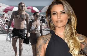 Recently presented the actress with a tattoo of their loved ones. Sophia Thomalla Liebes Drama Im Urlaub