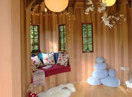 In order for the kids to actually enjoy their treehouse it has to include features they love. Interior Design Ideas For Kid S Treehouses Blue Forest